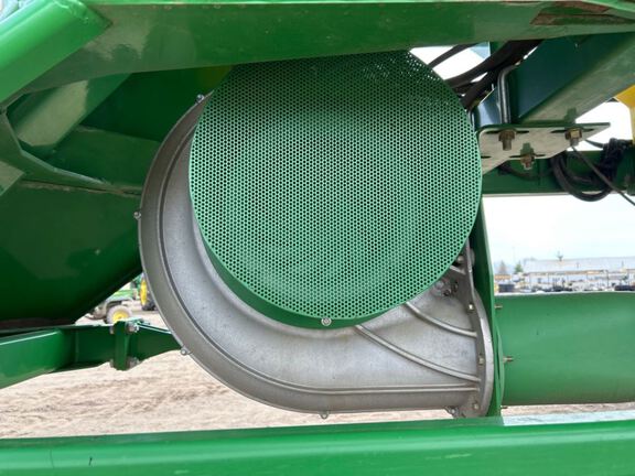 2013 John Deere 1890 Air Seeder