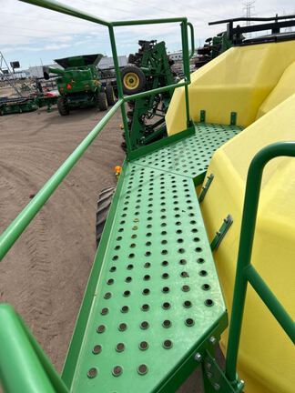 2013 John Deere 1890 Air Seeder