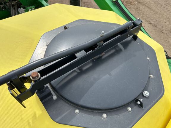 2013 John Deere 1890 Air Seeder
