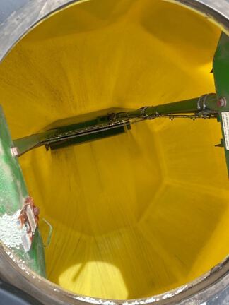 2013 John Deere 1890 Air Seeder