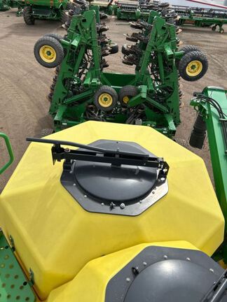 2013 John Deere 1890 Air Seeder