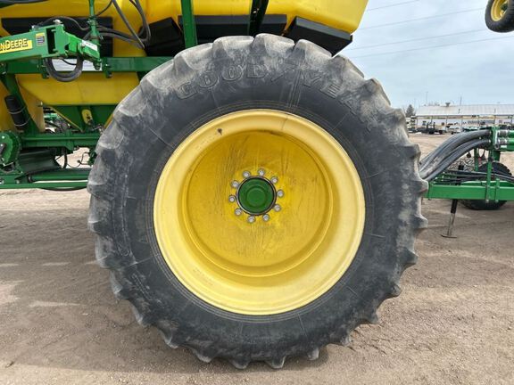 2013 John Deere 1890 Air Seeder
