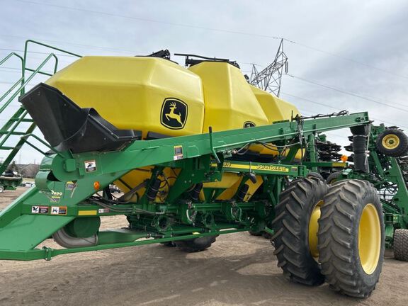 2013 John Deere 1890 Air Seeder