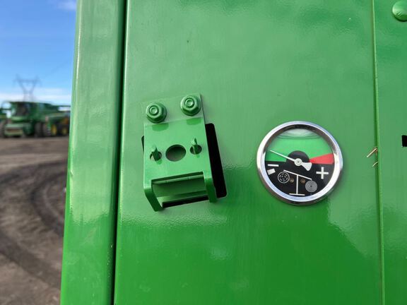 2023 John Deere 560M Baler/Round