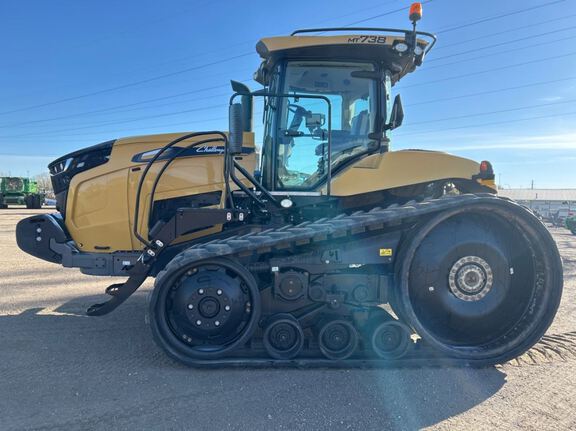 2018 AGCO MT738 Tractor Rubber Track