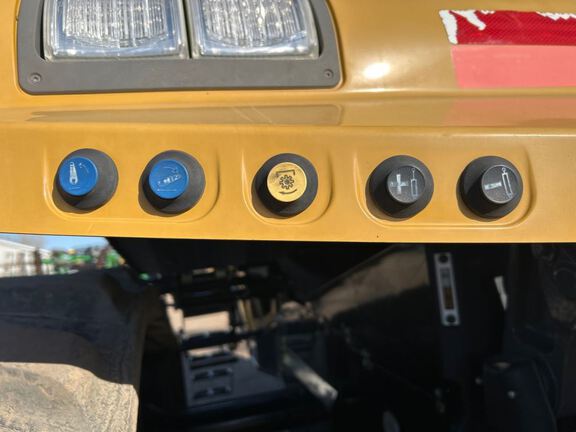 2018 AGCO MT738 Tractor Rubber Track