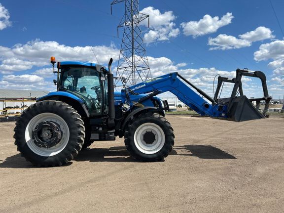 2010 New Holland T7050 Tractor