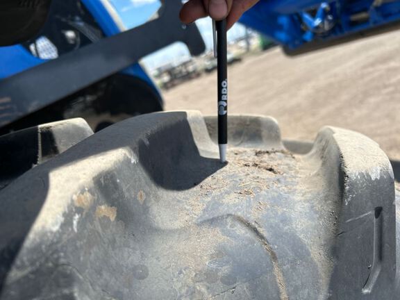 2010 New Holland T7050 Tractor