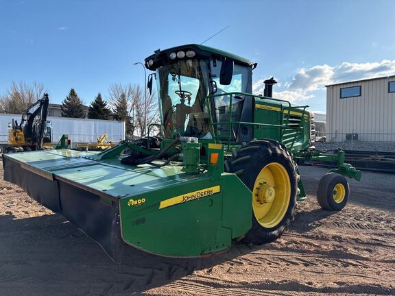 2013 John Deere R450 Windrower