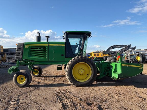 2013 John Deere R450 Windrower
