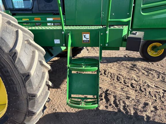 2013 John Deere R450 Windrower