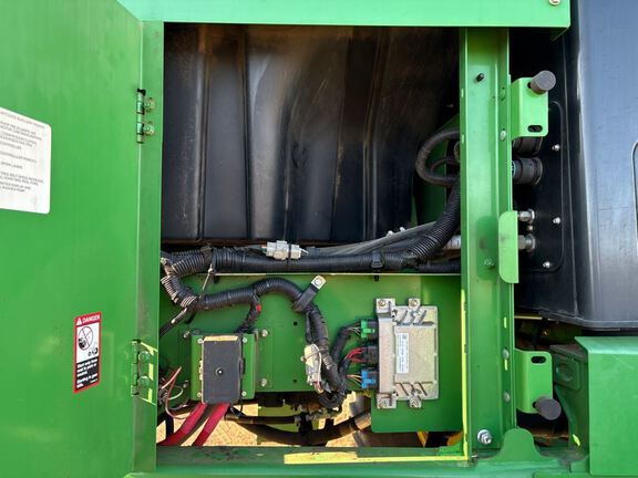 2013 John Deere R450 Windrower