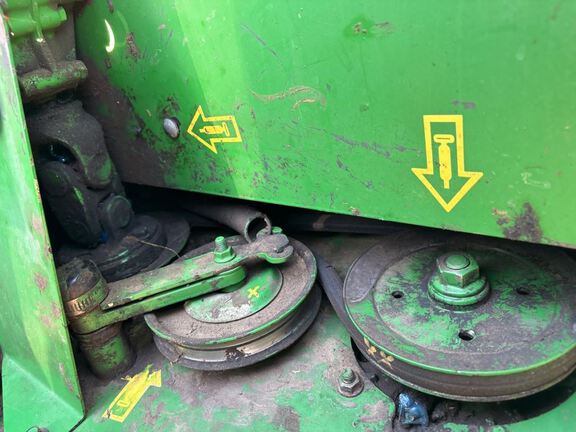 2013 John Deere R450 Windrower