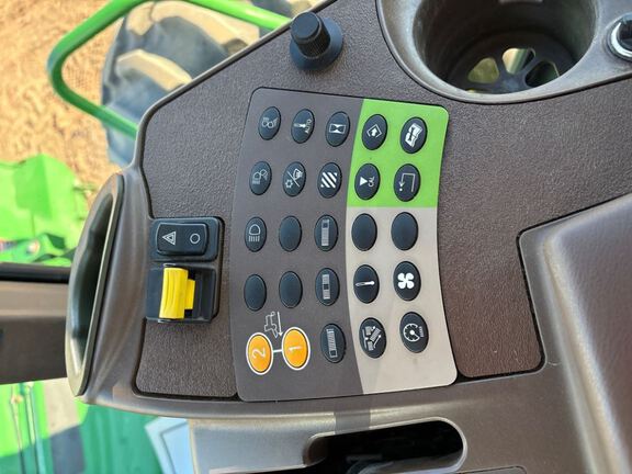 2013 John Deere R450 Windrower