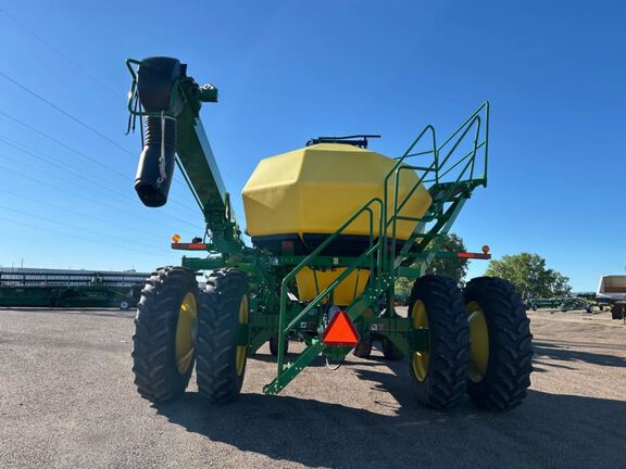 2016 John Deere 1890 Air Seeder