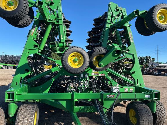 2016 John Deere 1890 Air Seeder