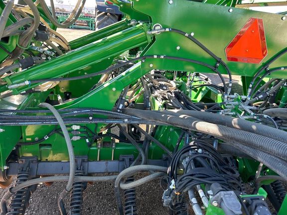 2016 John Deere 1890 Air Seeder