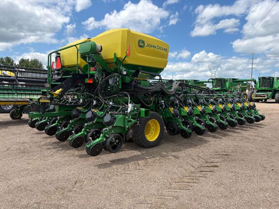 2026 John Deere DB60 Planter