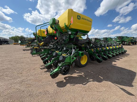 2026 John Deere DB60 Planter