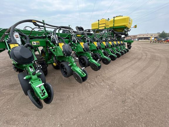 2026 John Deere DB60 Planter