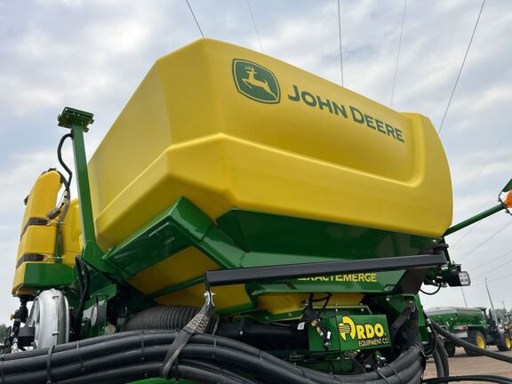2026 John Deere DB60 Planter