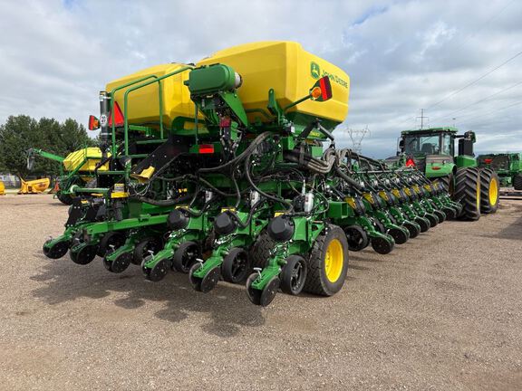 2026 John Deere DB60 Planter
