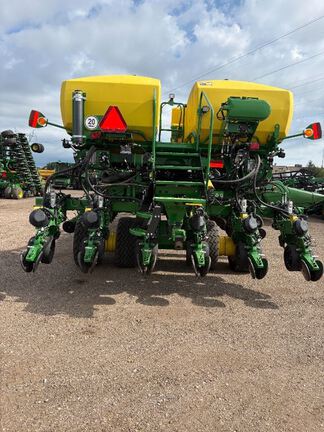 2026 John Deere DB60 Planter