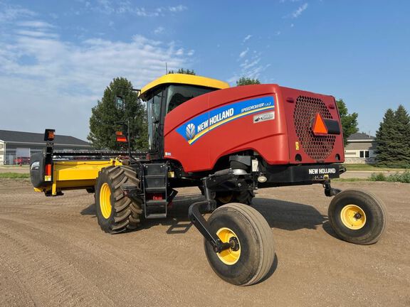 2015 New Holland SR130 Windrower
