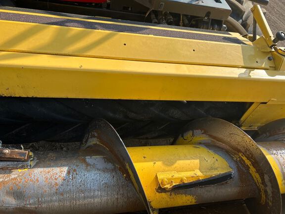2015 New Holland SR130 Windrower