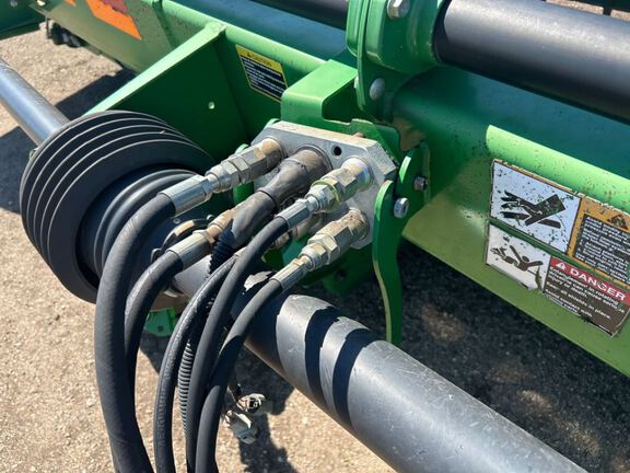 2012 John Deere 635D Header Combine