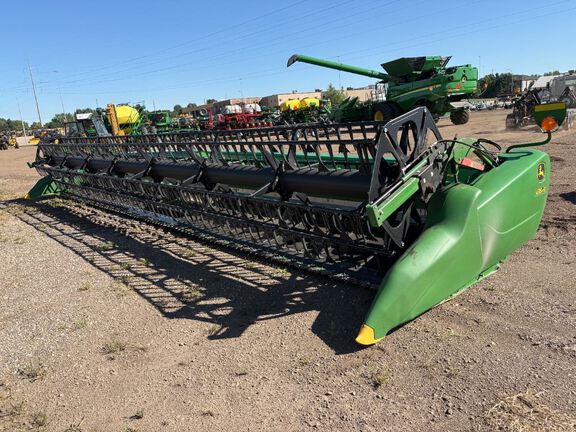 2017 John Deere 635FD Header Combine