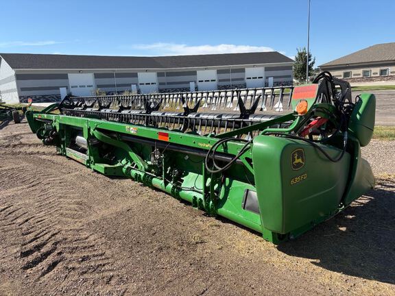 2017 John Deere 635FD Header Combine