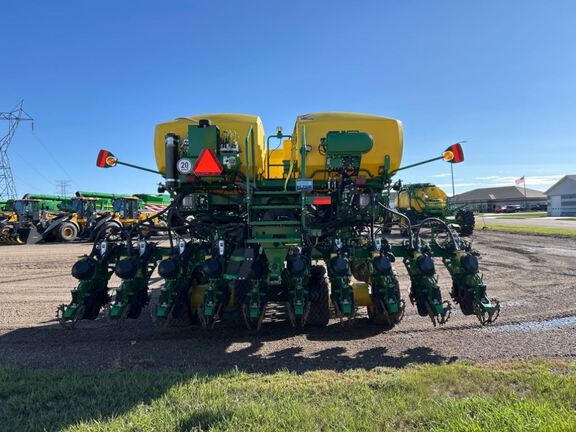 2025 John Deere DB66 Planter
