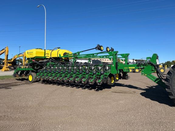 2025 John Deere DB66 Planter