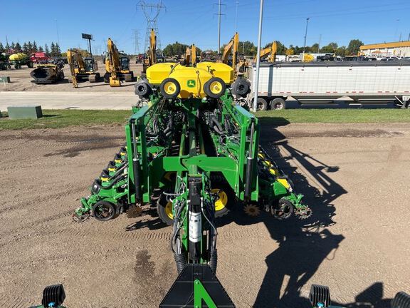 2025 John Deere DB66 Planter