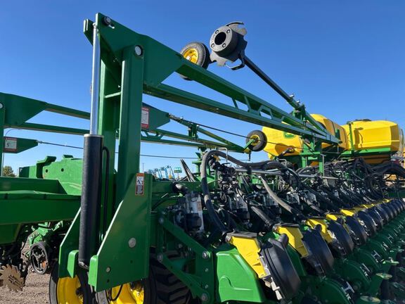 2025 John Deere DB66 Planter