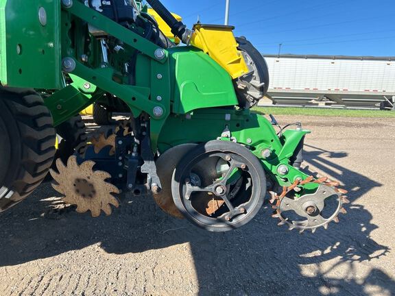 2025 John Deere DB66 Planter