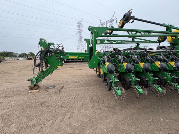 2025 John Deere DB66 Planter