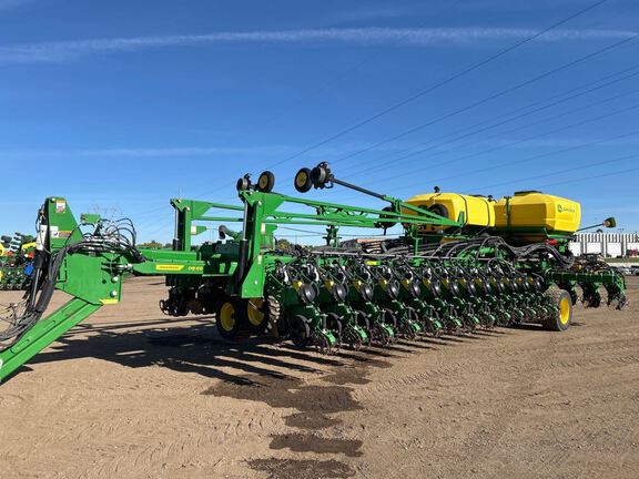 2025 John Deere DB66 Planter