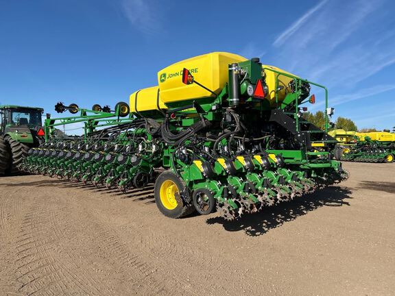 2025 John Deere DB66 Planter