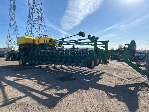 2025 John Deere DB66 Planter