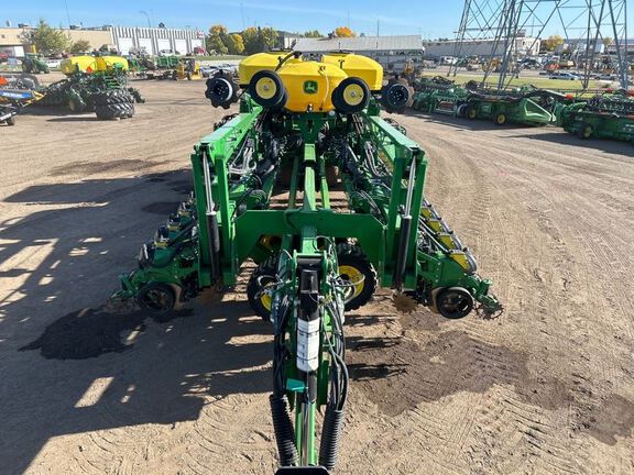 2025 John Deere DB66 Planter