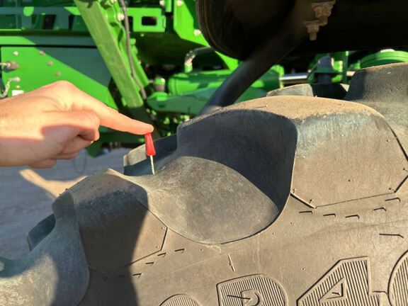 2019 John Deere R4038 Sprayer/High Clearance