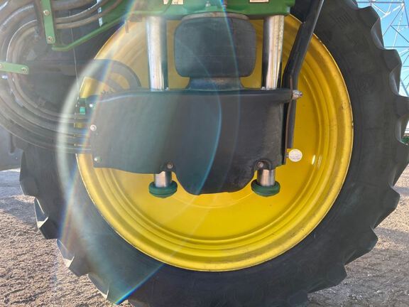 2019 John Deere R4038 Sprayer/High Clearance