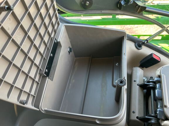 2019 John Deere R4038 Sprayer/High Clearance