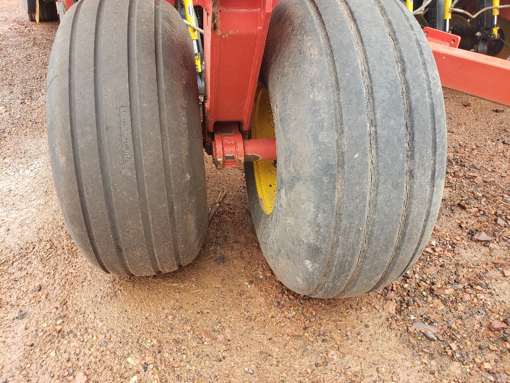 2013 Bourgault 3710 Air Drill