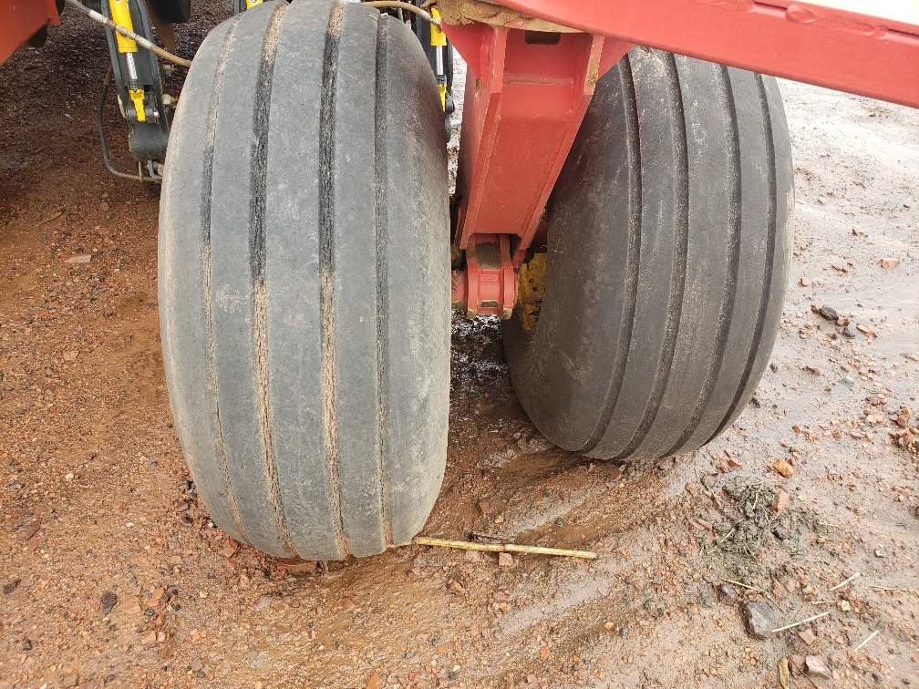 2013 Bourgault 3710 Air Drill