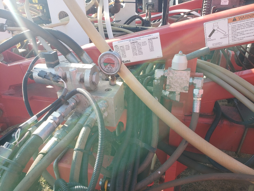 2012 Bourgault 3320 Air Drill