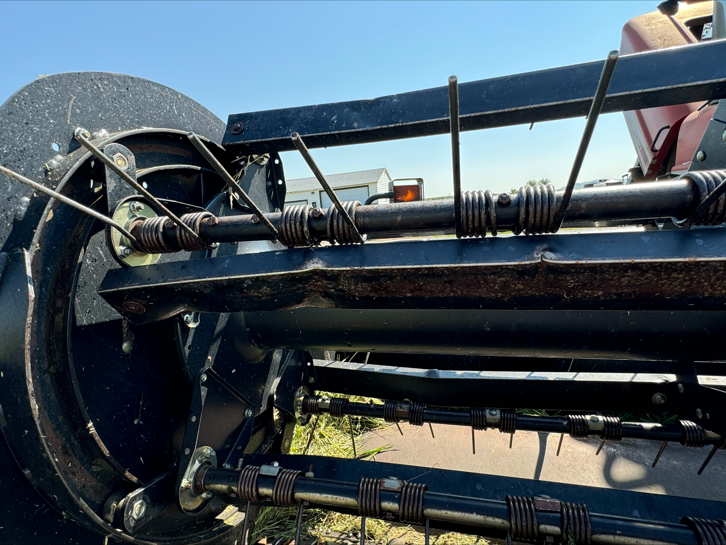 2004 Premier 2952I Windrower