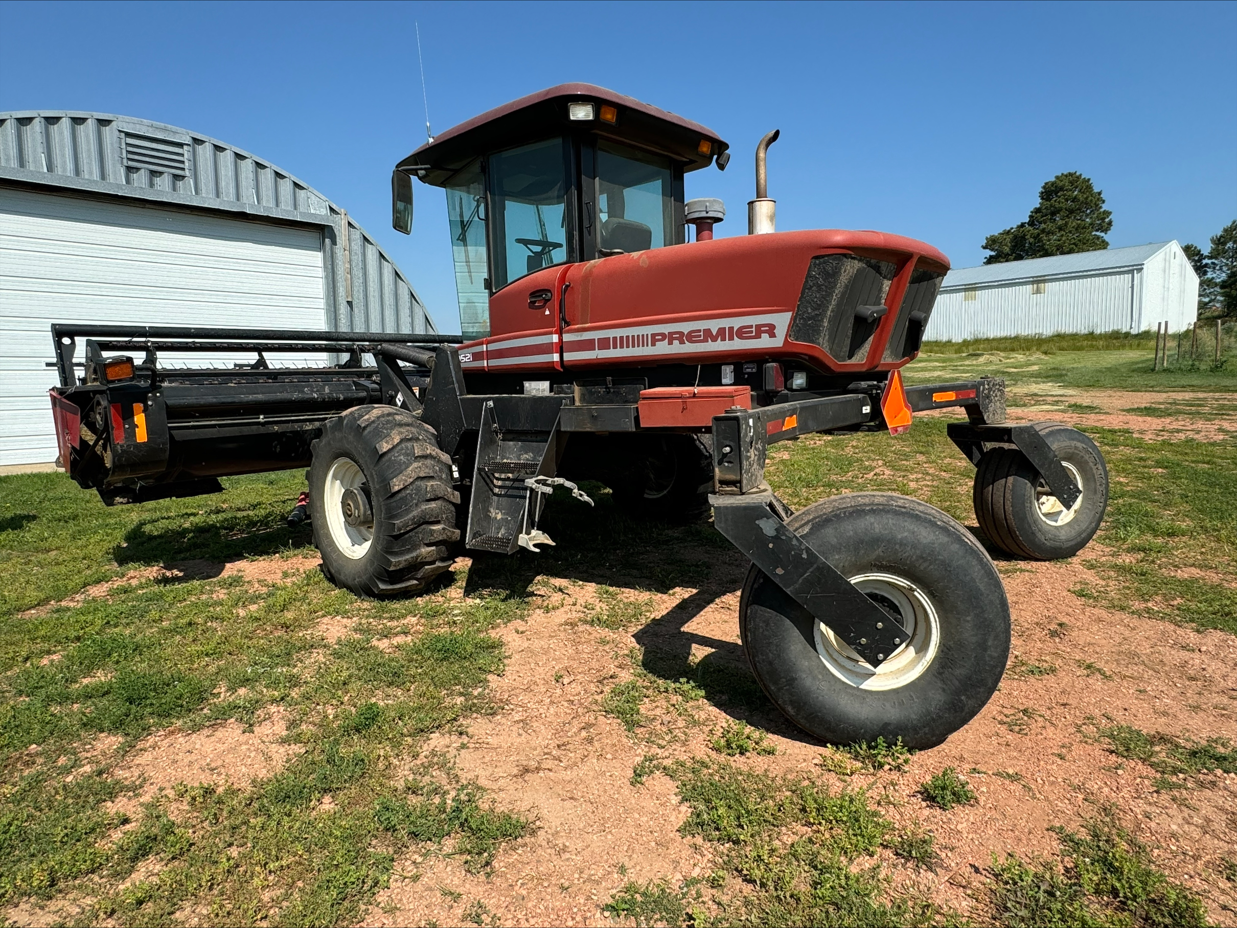 2004 Premier 2952I Windrower